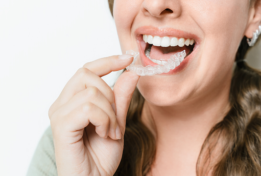 At-Home Clear Aligners vs In-Clinic Clear Aligners in Europe: Key Differences